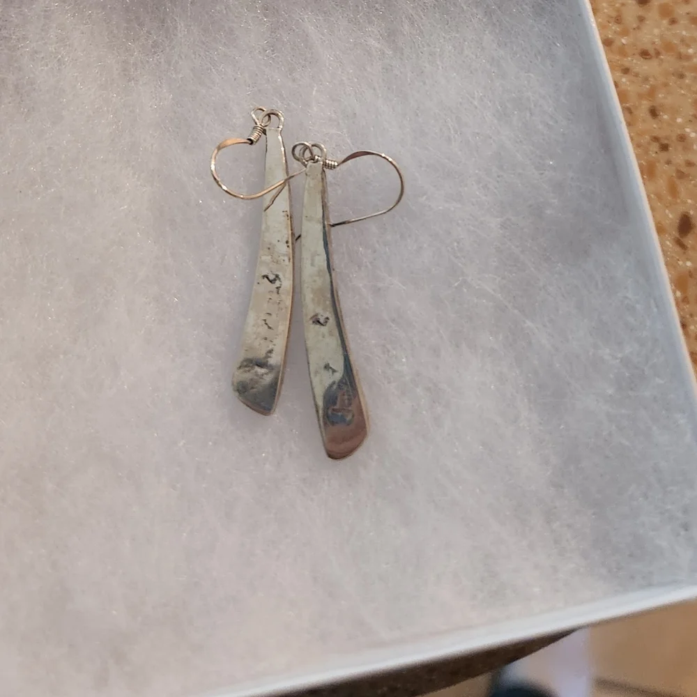 Malachite Inlay Sterling Silver Earrings Handcrafted - Picture 4 of 5